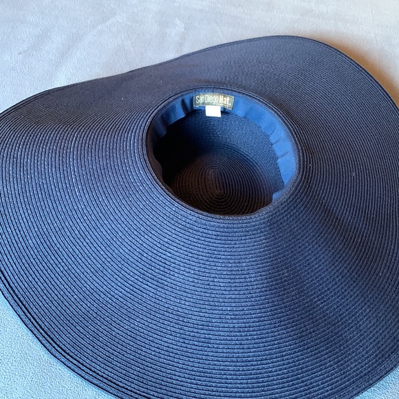 San Diego Hat Company 23” Extremely wide brim, navy straw sun hat w Liz scarf - Picture 11 of 14